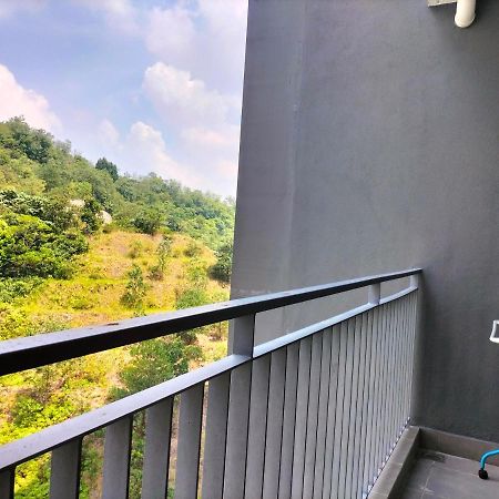 Hani Homestay Wifi Netflix Secure Parking Klia Usim Inti Aeon Mall Nilai Bagian luar foto