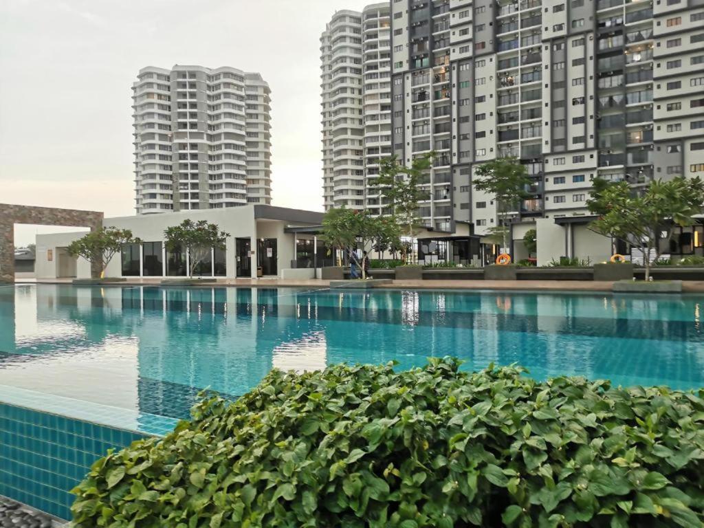 Hani Homestay Wifi Netflix Secure Parking Klia Usim Inti Aeon Mall Nilai Bagian luar foto