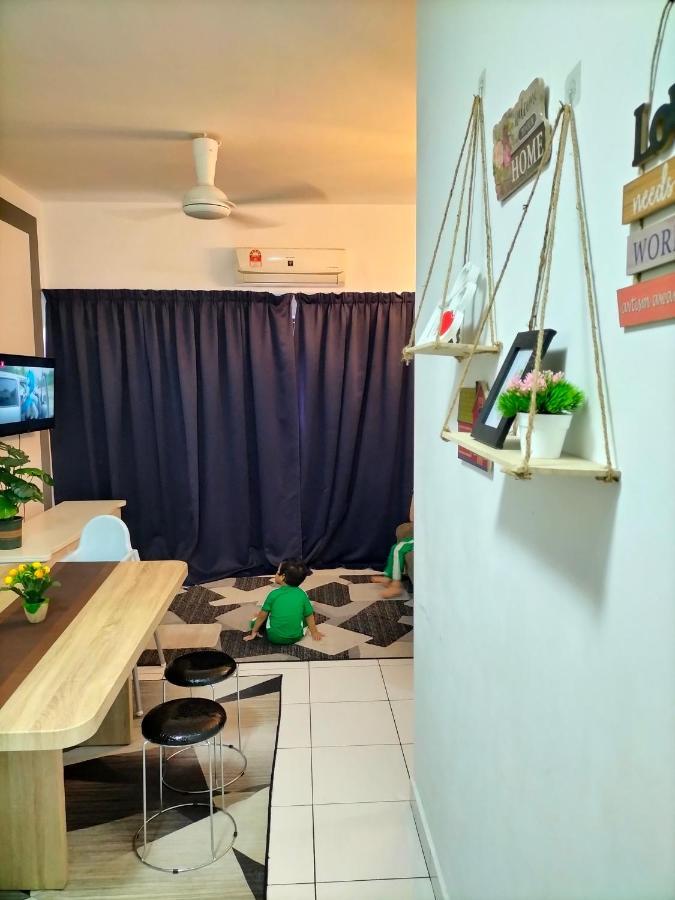 Hani Homestay Wifi Netflix Secure Parking Klia Usim Inti Aeon Mall Nilai Bagian luar foto