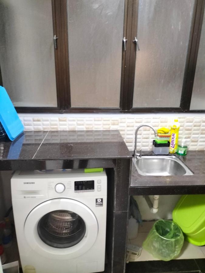 Hani Homestay Wifi Netflix Secure Parking Klia Usim Inti Aeon Mall Nilai Bagian luar foto