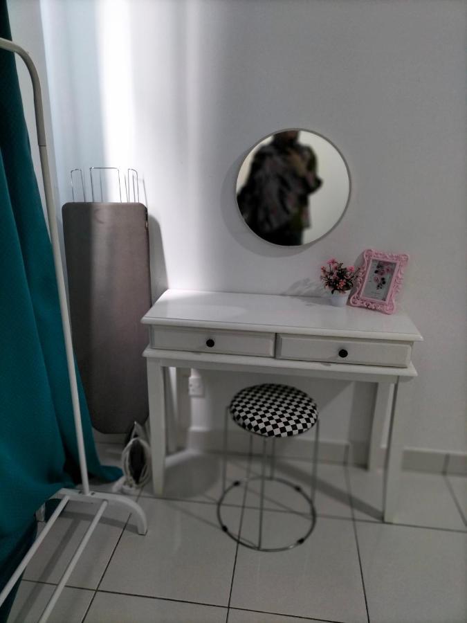 Hani Homestay Wifi Netflix Secure Parking Klia Usim Inti Aeon Mall Nilai Bagian luar foto